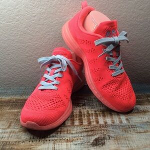APL Coral Athletic Shoes